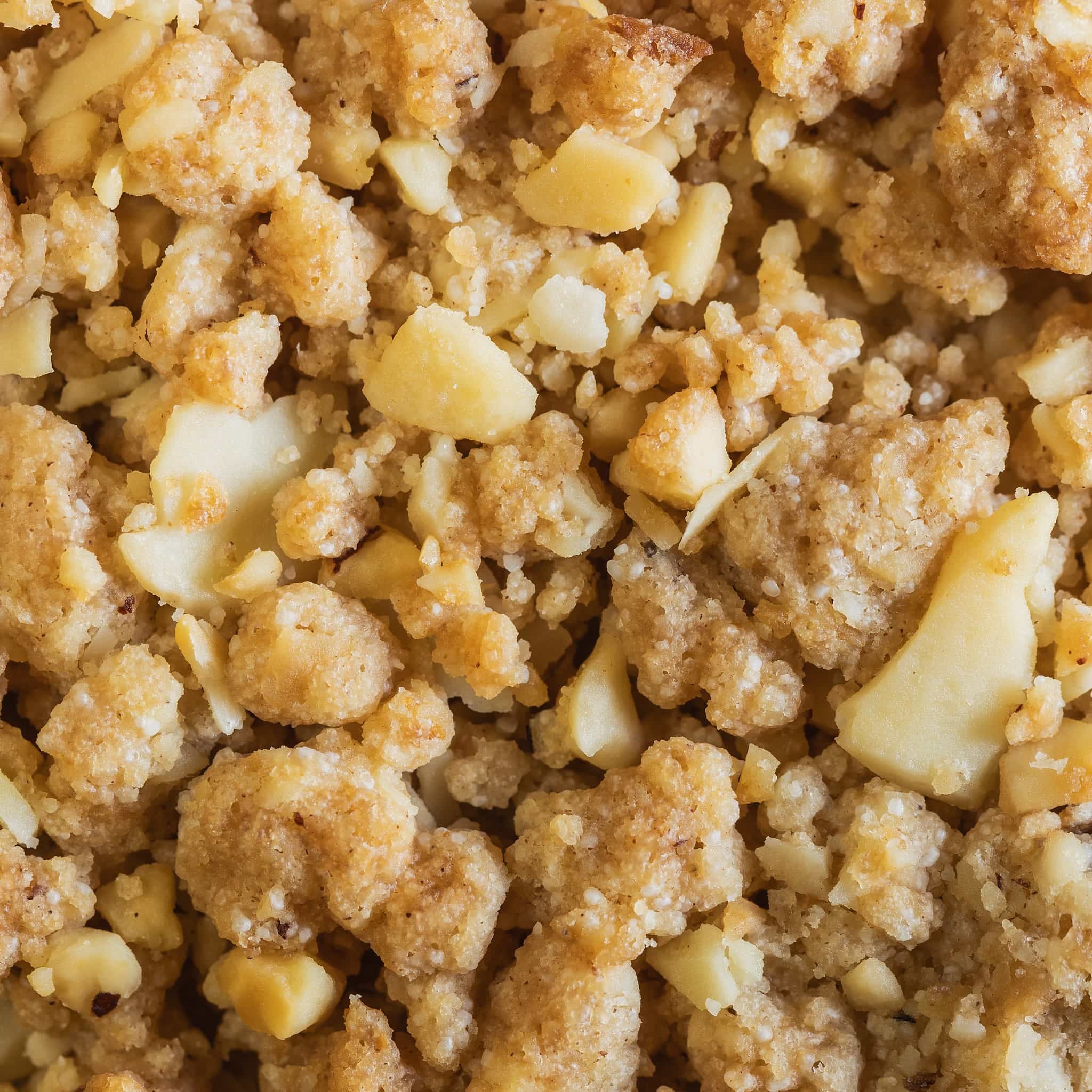 golden gebackene Streusel mit Mandelsplittern